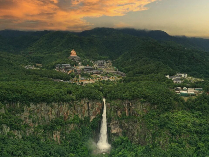 雪窦山2_副本.jpg 雪窦山2_副本.jpg